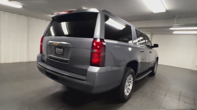 2019 Chevrolet Suburban LT - Photo 8