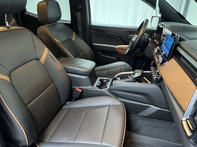 2023 GMC Canyon AT4
