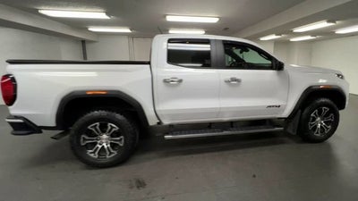 2023 GMC Canyon AT4