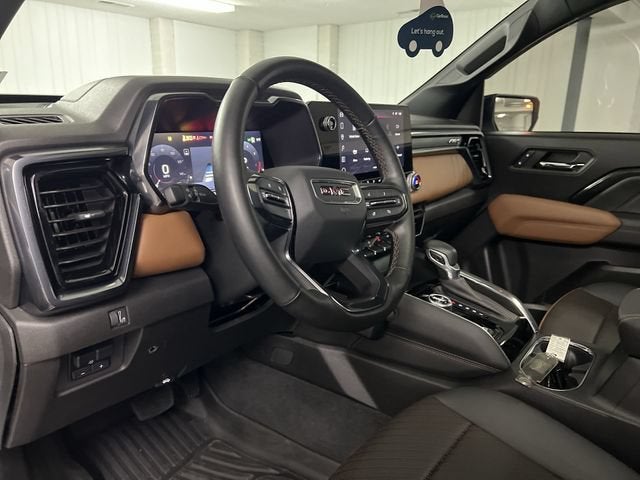 2024 GMC Canyon AT4