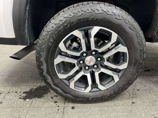 2024 GMC Canyon AT4