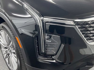 2025 Cadillac XT4 Premium Luxury
