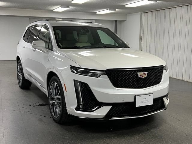 2025 Cadillac XT6 Sport