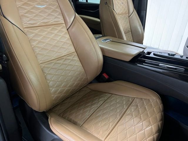 2023 Cadillac Escalade ESV Premium Luxury