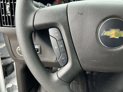 2025 Chevrolet Express Cutaway 3500 1WT