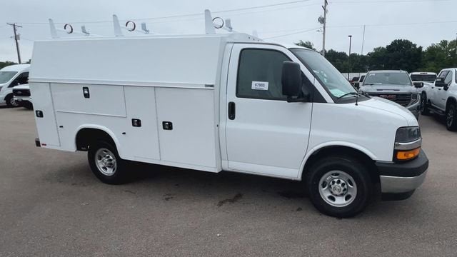 2025 Chevrolet Express Cutaway 3500 1WT