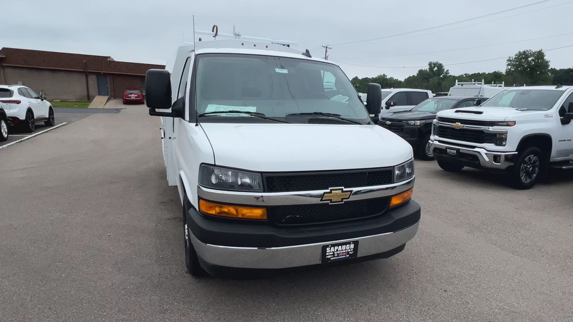 2025 Chevrolet Express Cutaway 3500 1WT