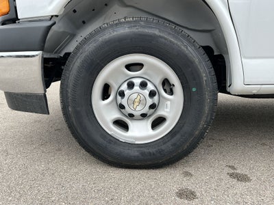 2025 Chevrolet Express Cutaway 3500 1WT