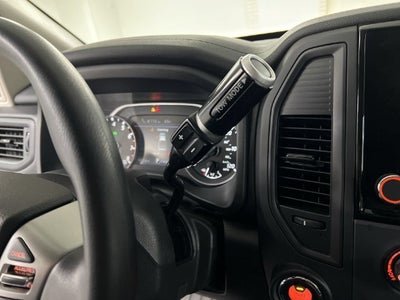 2024 Nissan TITAN Crew Cab SV 4x4