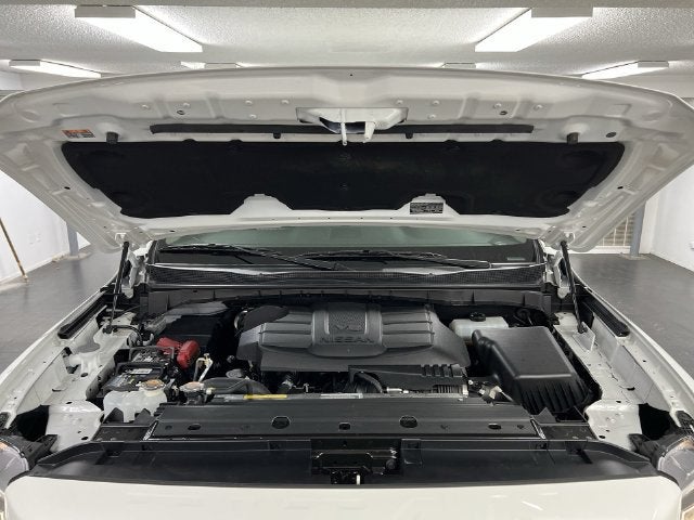 2024 Nissan TITAN Crew Cab SV 4x4