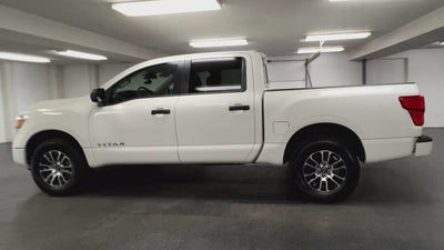 2024 Nissan TITAN Crew Cab SV 4x4