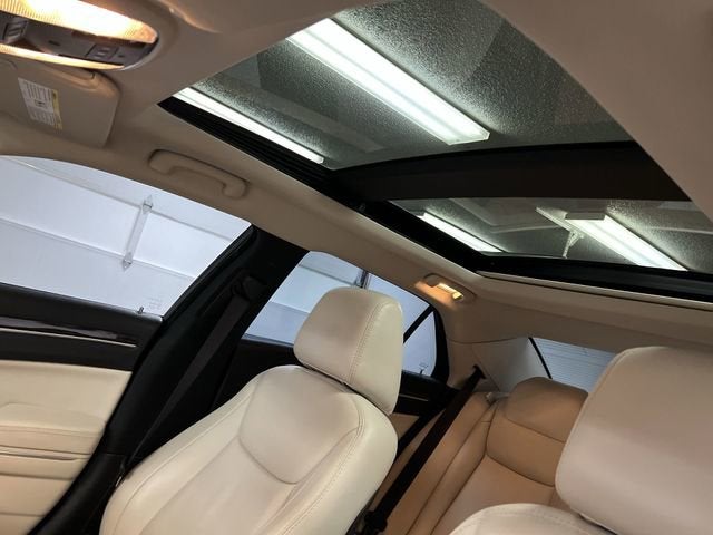 2015 Chrysler 300 Limited