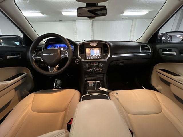 2015 Chrysler 300 Limited