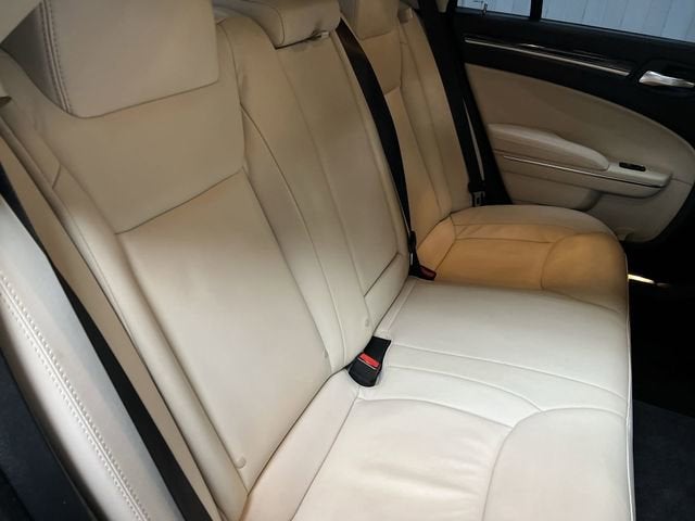 2015 Chrysler 300 Limited