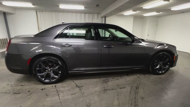 2023 Chrysler 300 Touring L