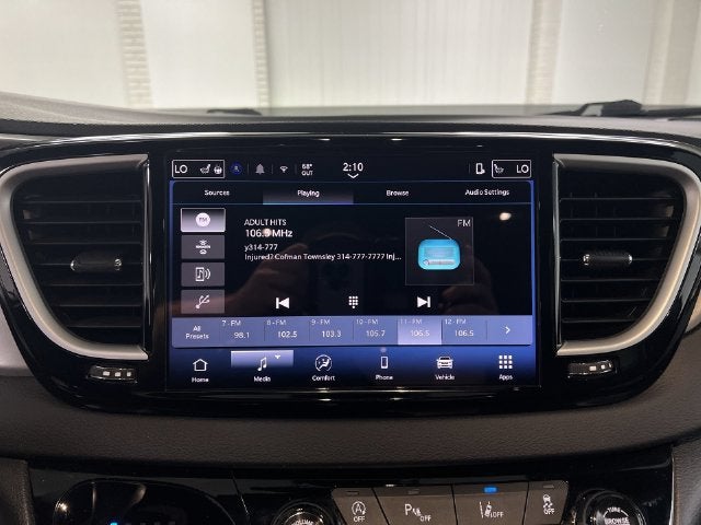 2025 Chrysler Pacifica Select