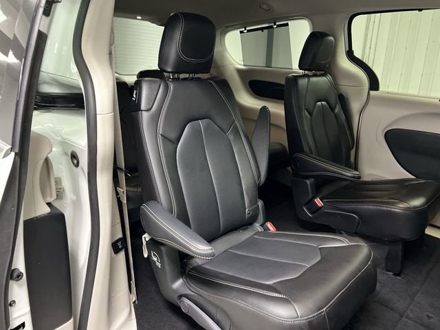 2023 Chrysler Pacifica Touring L AWD