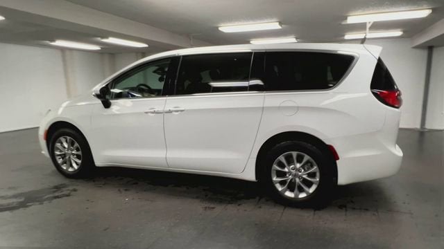 2023 Chrysler Pacifica Touring L AWD