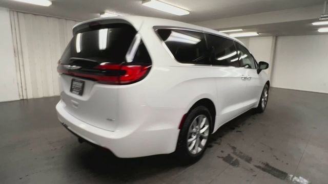 2023 Chrysler Pacifica Touring L AWD