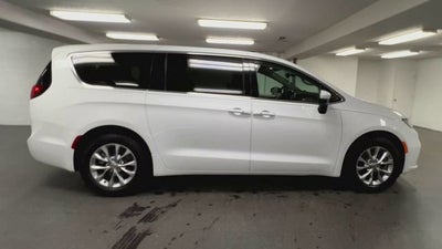 2023 Chrysler Pacifica Touring L AWD