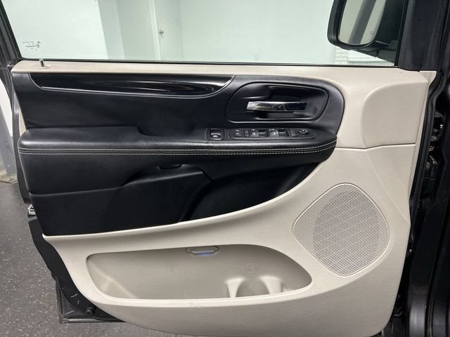 2016 Dodge Grand Caravan SE Plus
