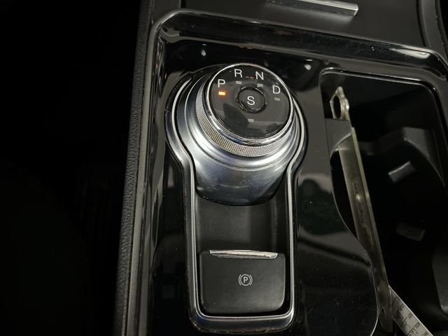 2020 Ford Edge SE