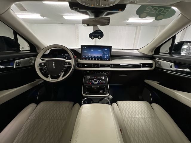 2022 Lincoln Nautilus Black Label