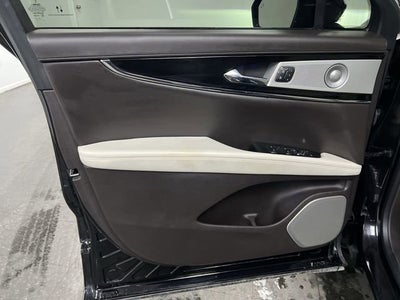 2022 Lincoln Nautilus Black Label