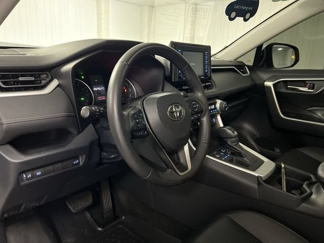 2020 Toyota RAV4 XLE Premium