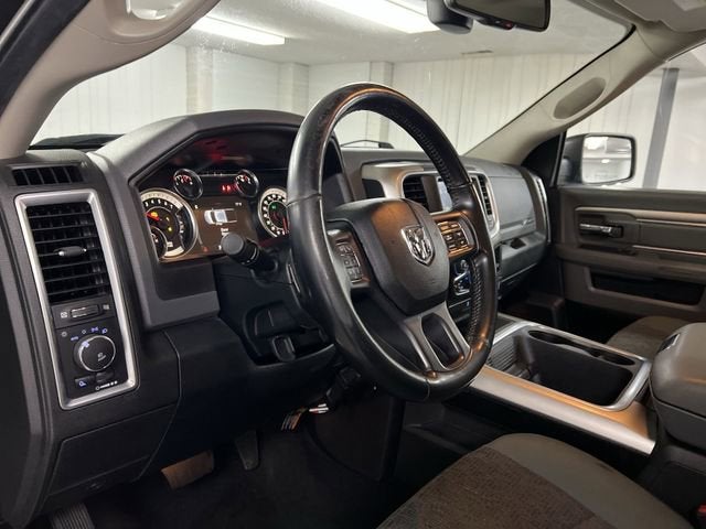 2018 RAM 1500 Big Horn Crew Cab 4x4 5'7" Box