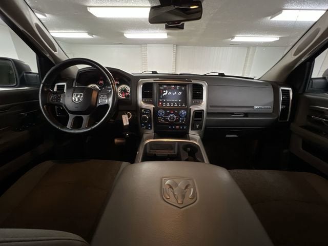 2018 RAM 1500 Big Horn Crew Cab 4x4 5'7" Box