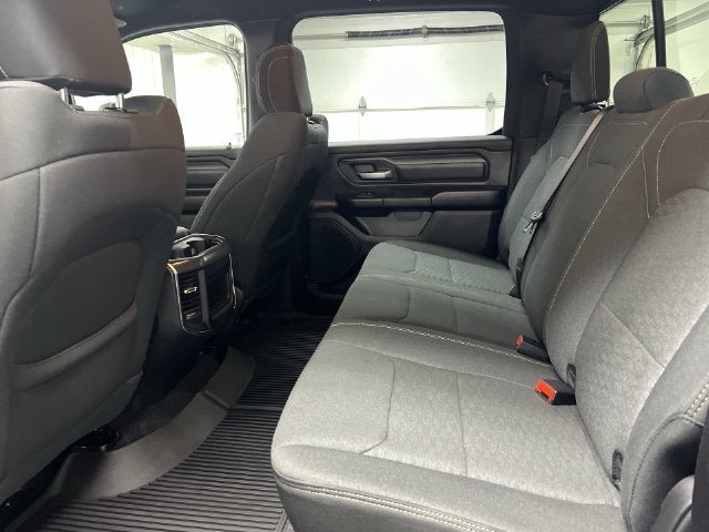 2026 RAM 1500 Express Crew Cab 4x4 5'7" Box