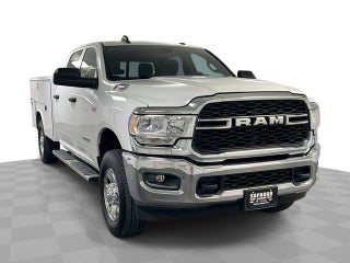 2022 RAM 3500 Tradesman Crew Cab 4x4 8' Box