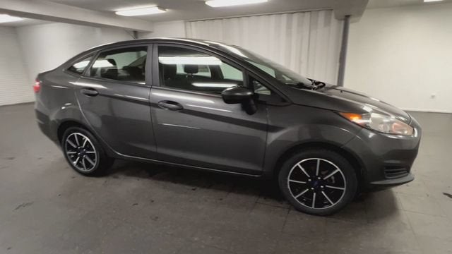 Used 2019 Ford Fiesta SE with VIN 3FADP4BJ2KM145167 for sale in Herculaneum, MO