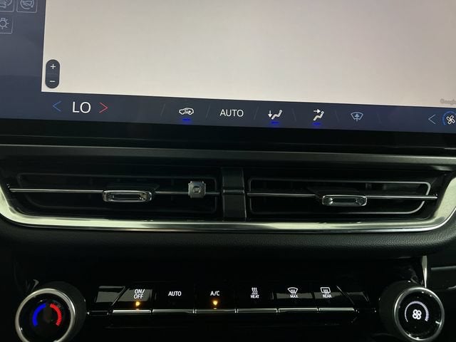 2025 Chevrolet Equinox EV LT - Photo 17