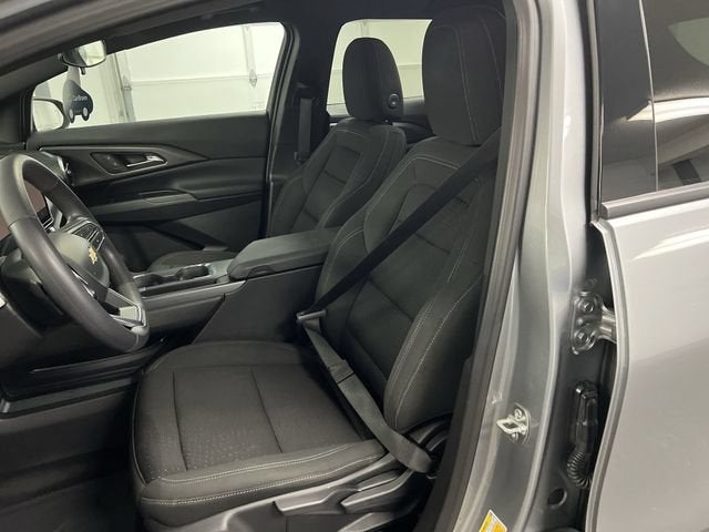 2025 Chevrolet Equinox EV LT - Photo 18