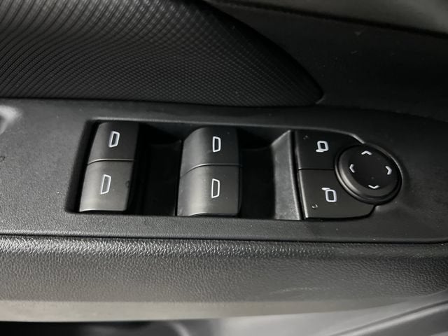 2025 Chevrolet Equinox EV LT - Photo 22