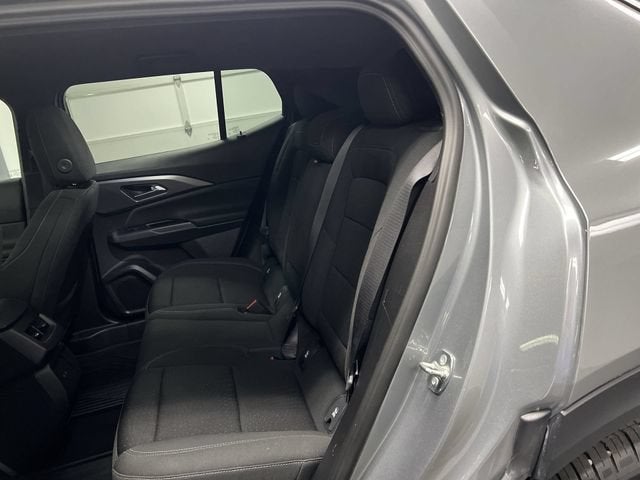 2025 Chevrolet Equinox EV LT - Photo 23
