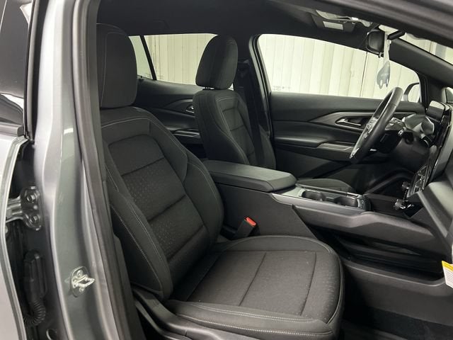 2025 Chevrolet Equinox EV LT - Photo 26