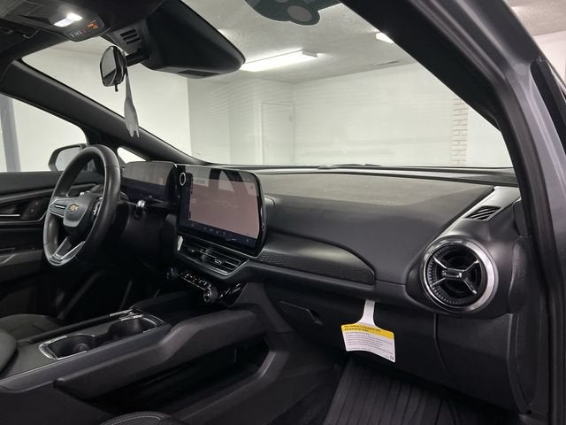 2025 Chevrolet Equinox EV LT - Photo 27
