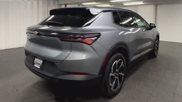 2025 Chevrolet Equinox EV LT - Photo 8