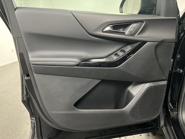2027 Chevrolet Equinox LT - Photo 22