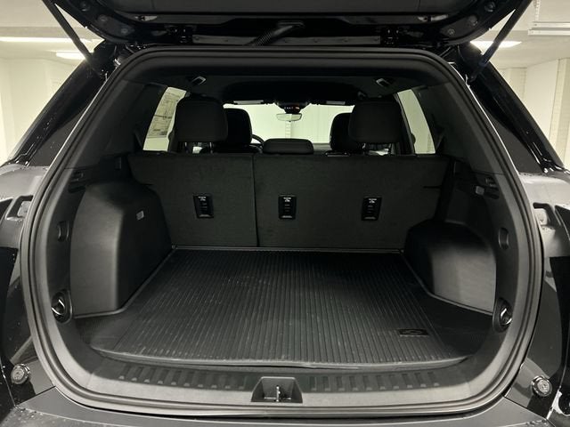 2027 Chevrolet Equinox LT - Photo 25