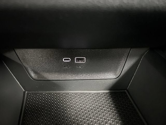 2027 Chevrolet Equinox LT - Photo 34