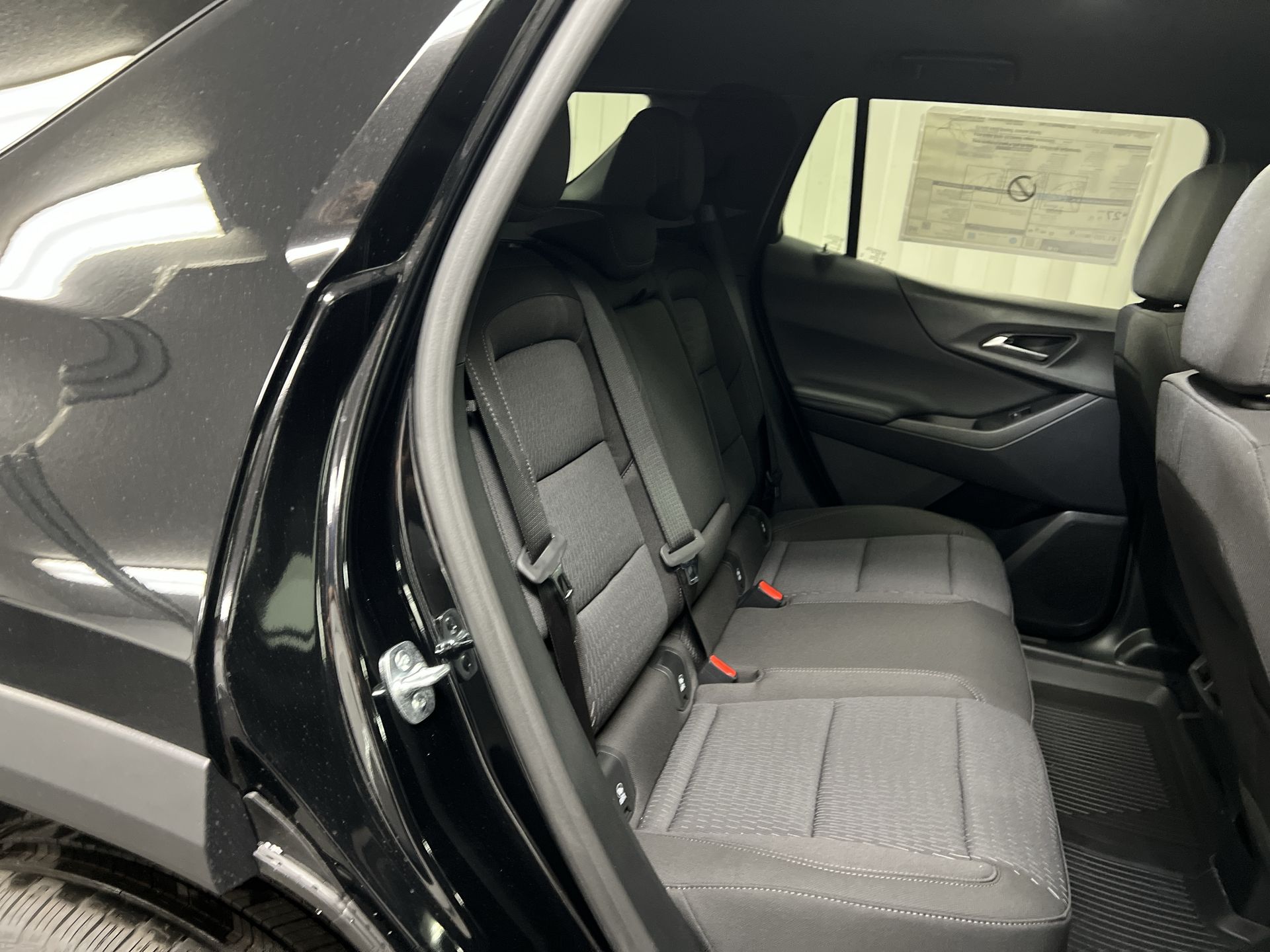 2027 Chevrolet Equinox LT - Photo 61