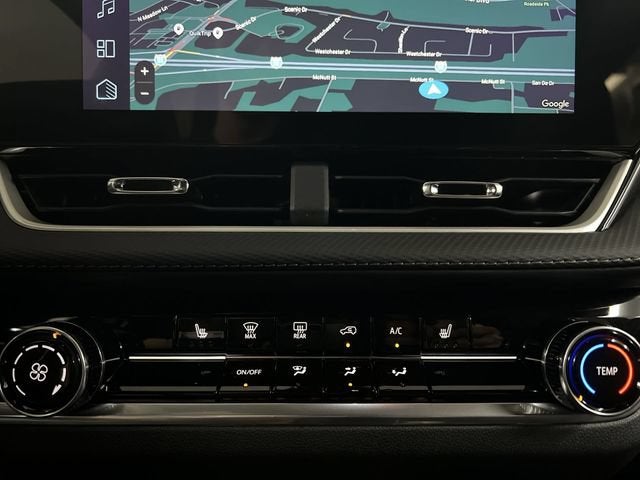 2027 Chevrolet Equinox LT - Photo 18