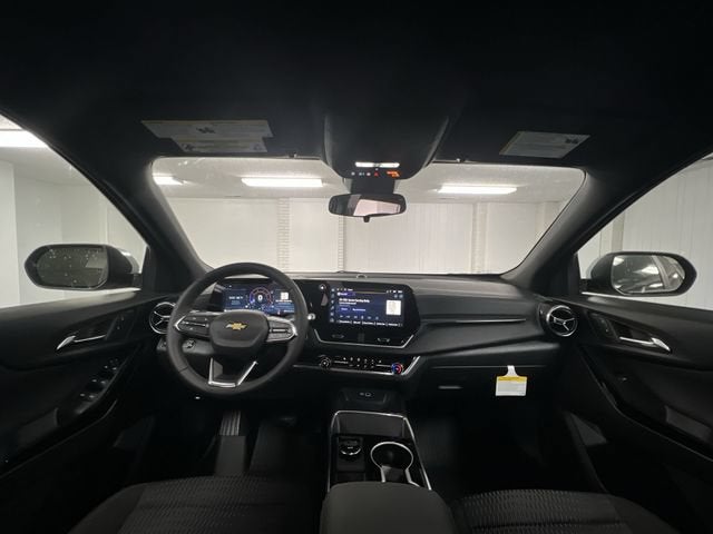 2027 Chevrolet Equinox LT - Photo 20