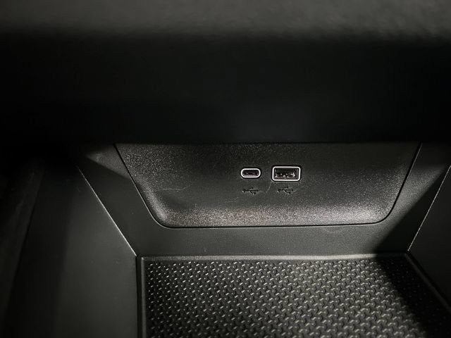2027 Chevrolet Equinox LT - Photo 34