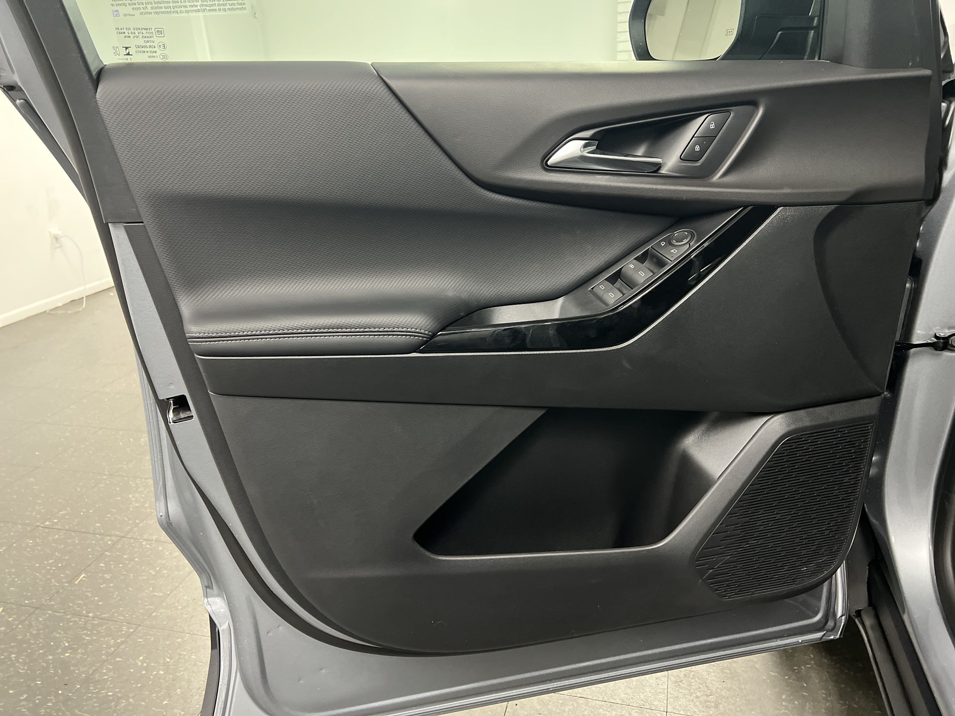 2027 Chevrolet Equinox LT - Photo 57