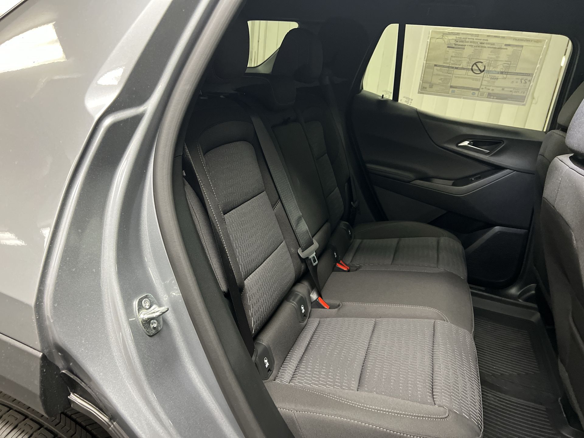 2027 Chevrolet Equinox LT - Photo 61